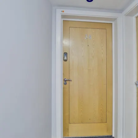 Scandi Abode In Leeds * ليدز