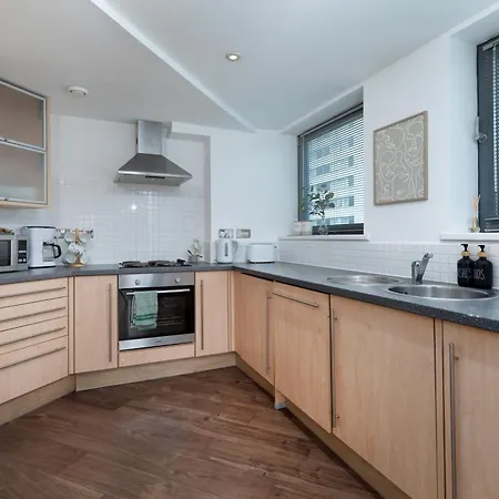 Scandi Abode In Leeds * ليدز