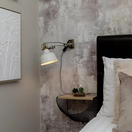 Apartment Scandi Abode In Leeds